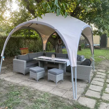 La Casa Del Vakantiehuis Siófok